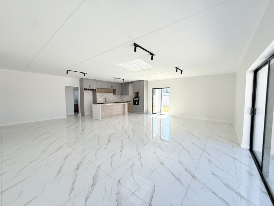 3 Bedroom Property for Sale in Sandown Western Cape